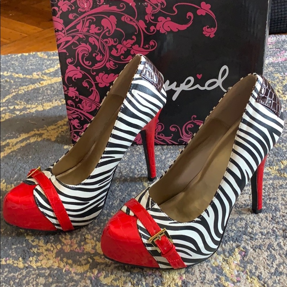 Red and zebra print Qupid 5” stilettos, size 8